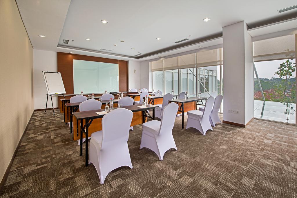 Whiz Prime Hotel Pajajaran Bogor Luaran gambar