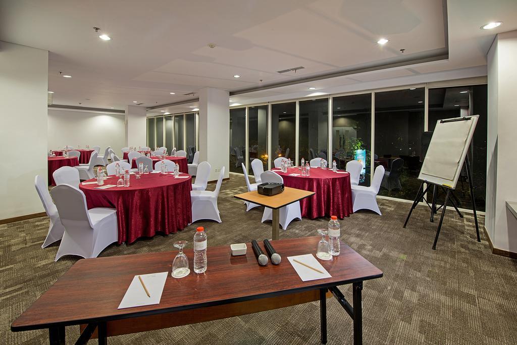 Whiz Prime Hotel Pajajaran Bogor Luaran gambar