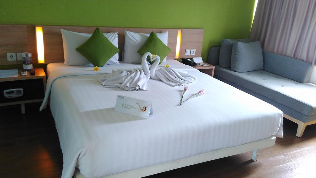 Whiz Prime Hotel Pajajaran Bogor Luaran gambar