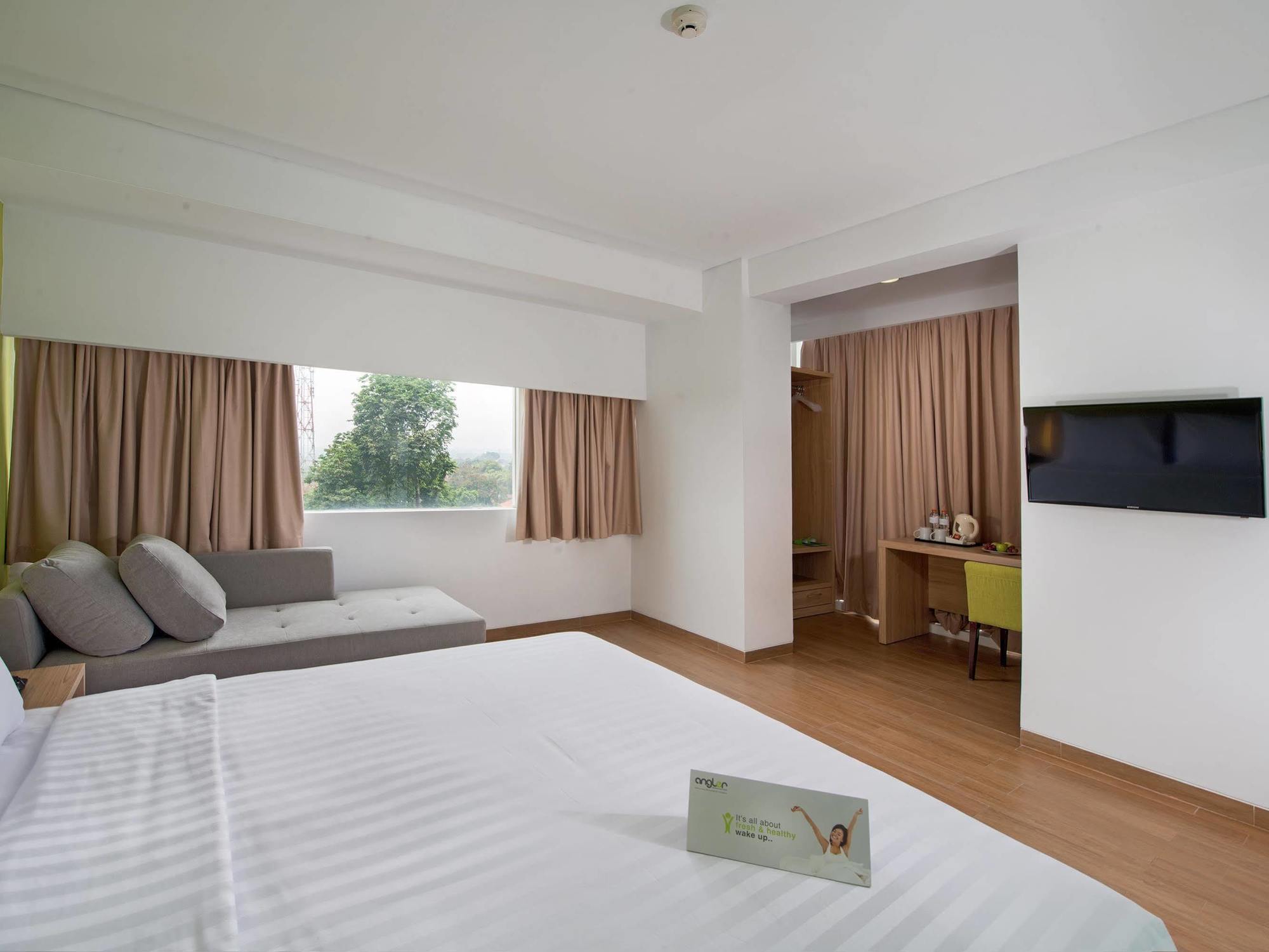 Whiz Prime Hotel Pajajaran Bogor Luaran gambar