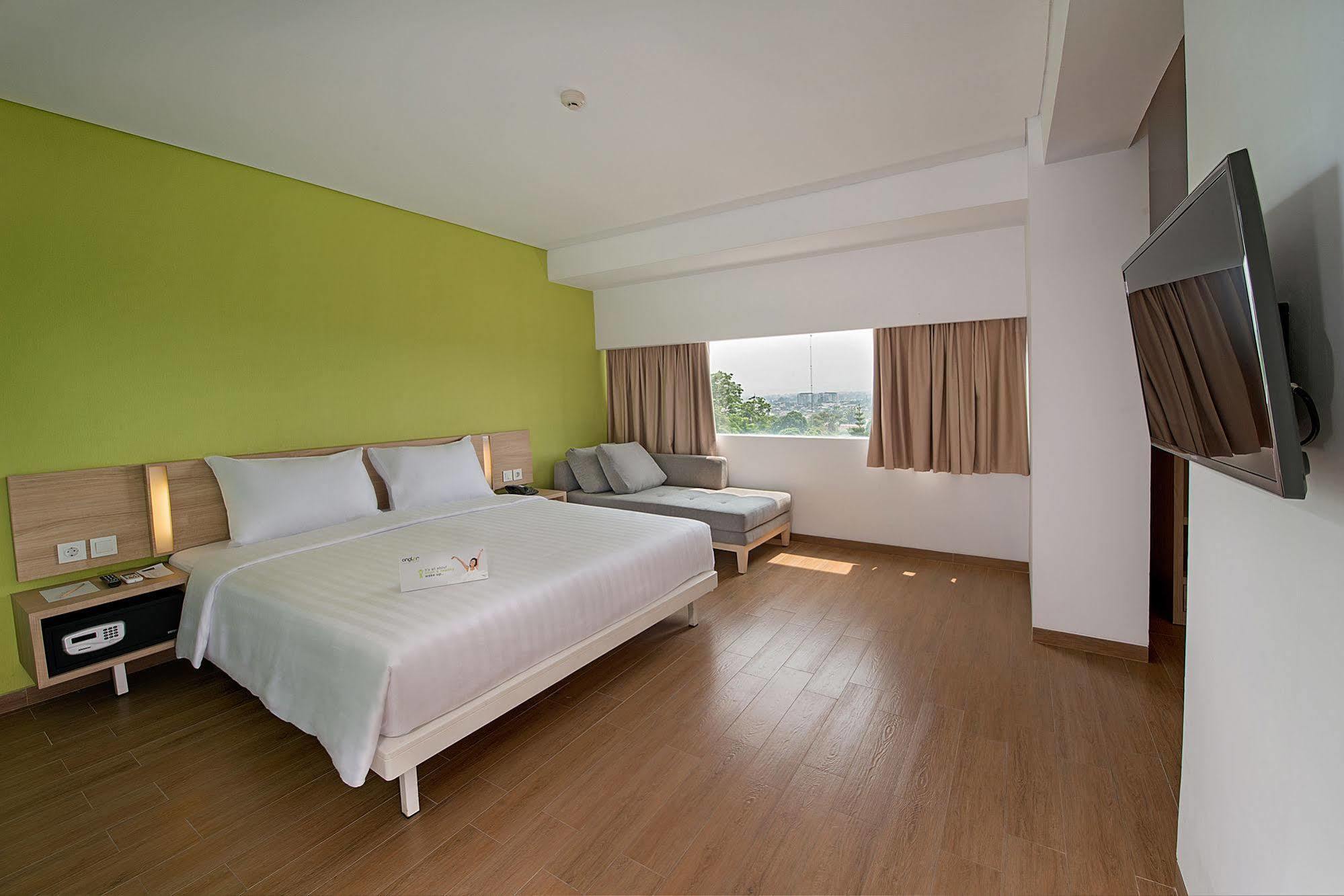 Whiz Prime Hotel Pajajaran Bogor Luaran gambar