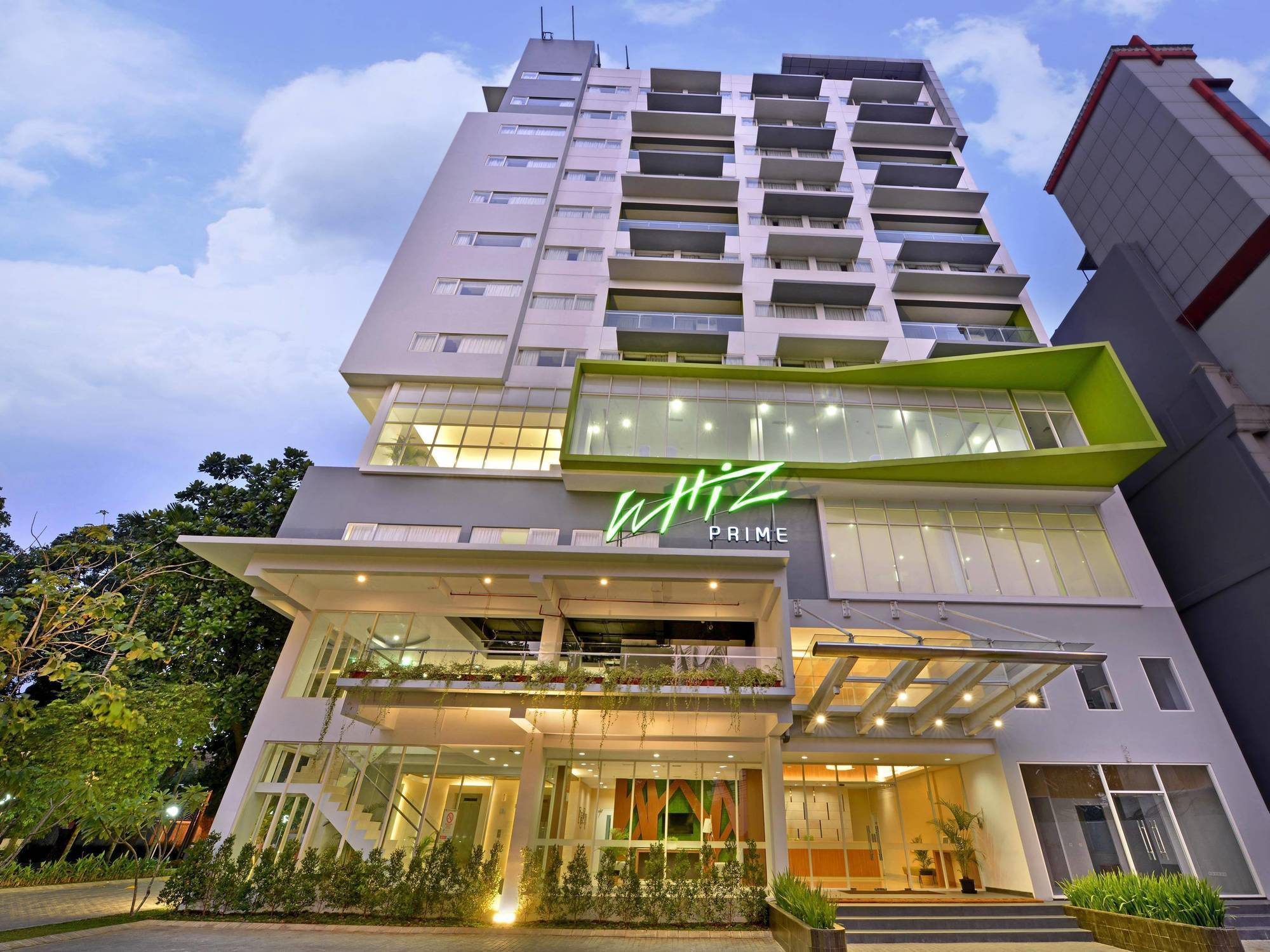 Whiz Prime Hotel Pajajaran Bogor Luaran gambar