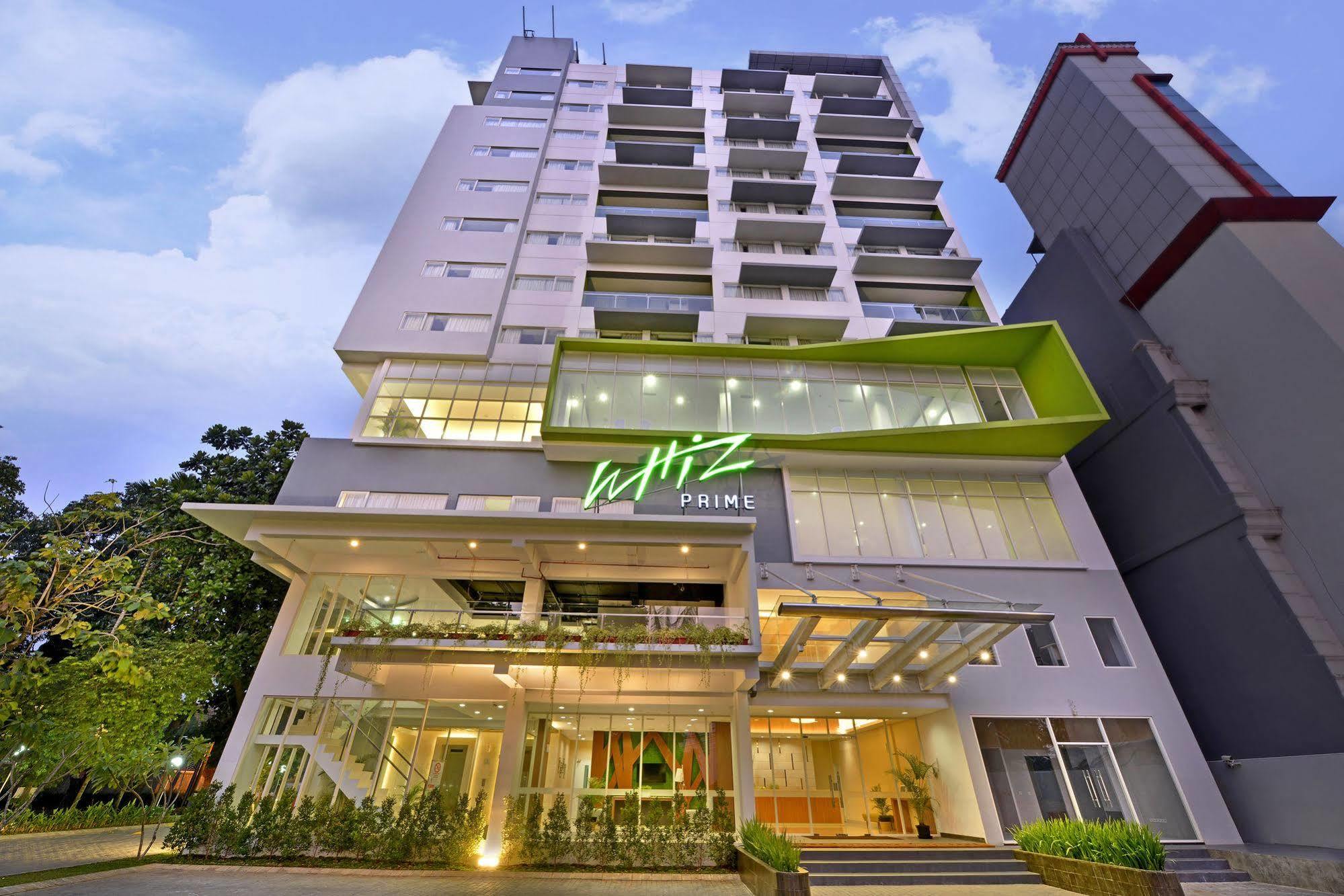 Whiz Prime Hotel Pajajaran Bogor Luaran gambar